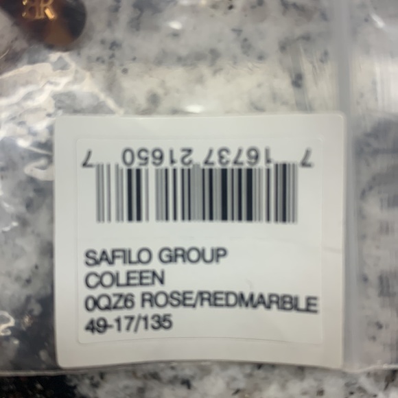 Selling eye glasses, their to small for me. Brand new authentic BANANA REPUBLIC - Picture 7 of 8